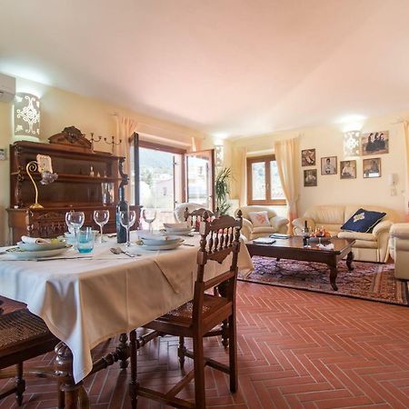 Villa Corrasi Oliena Luxury ภายนอก รูปภาพ