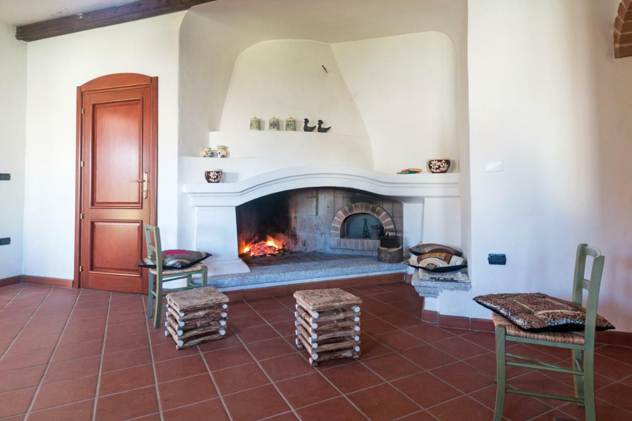 Villa Corrasi Oliena Luxury ภายนอก รูปภาพ