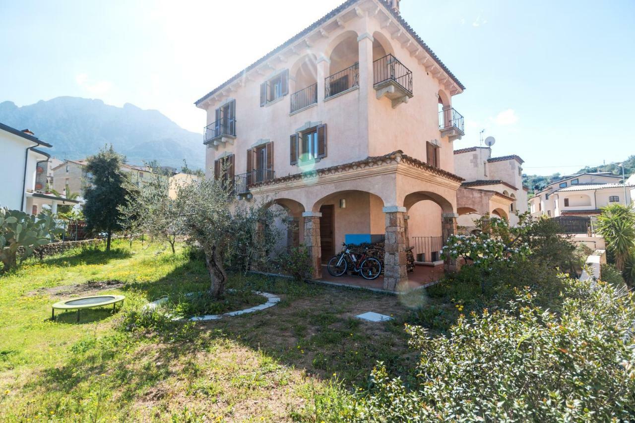 Villa Corrasi Oliena Luxury ภายนอก รูปภาพ